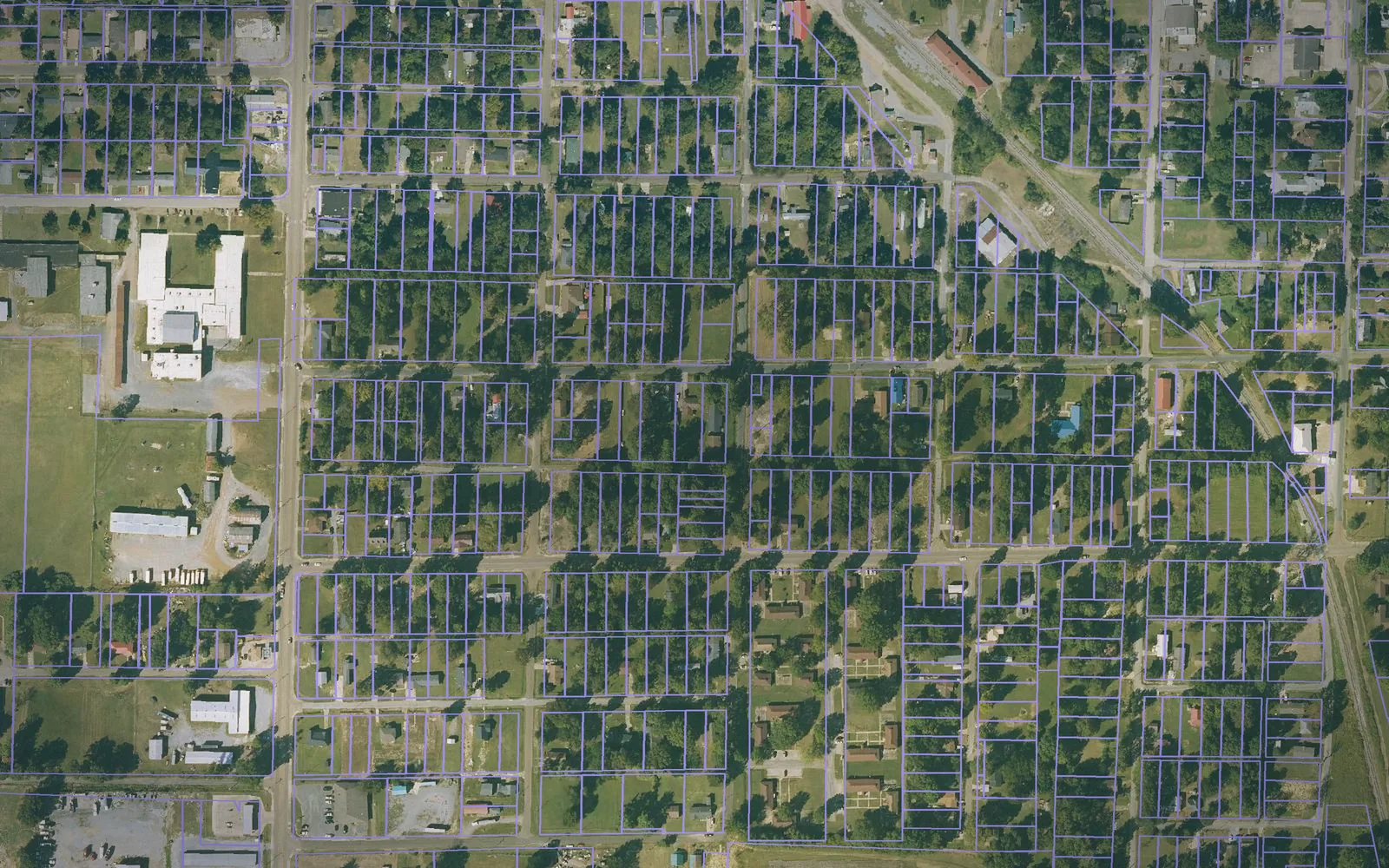 Parcel boundaries over aerial imagery of Lee County, Arkansas