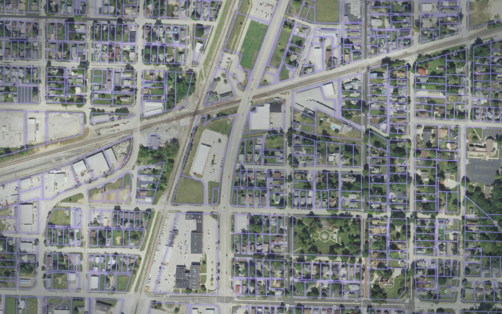 Parcel boundaries over aerial imagery of Effingham County, Illinois