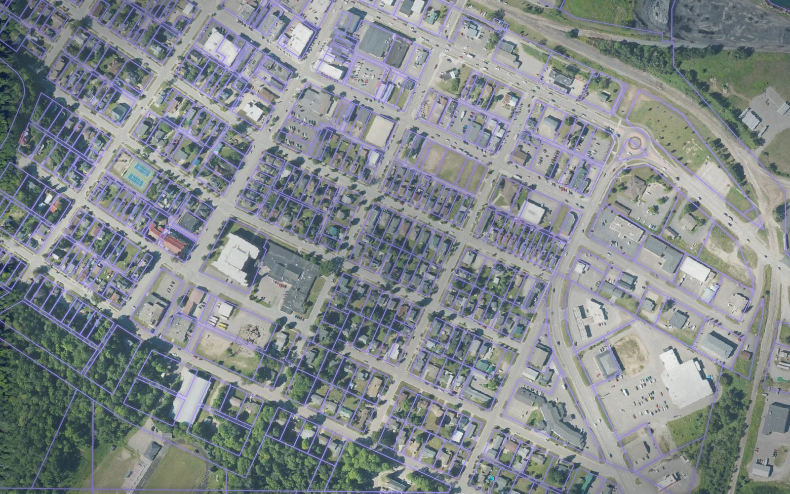 Parcel boundaries over aerial imagery of Alger County, Michigan