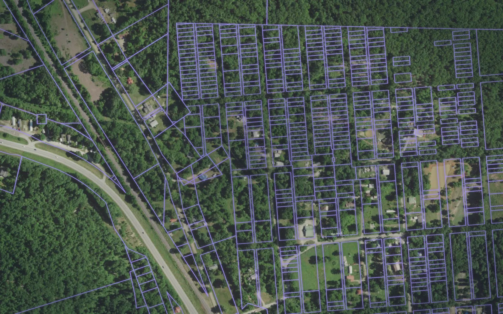 Parcel boundaries over aerial imagery of Iron County, Missouri