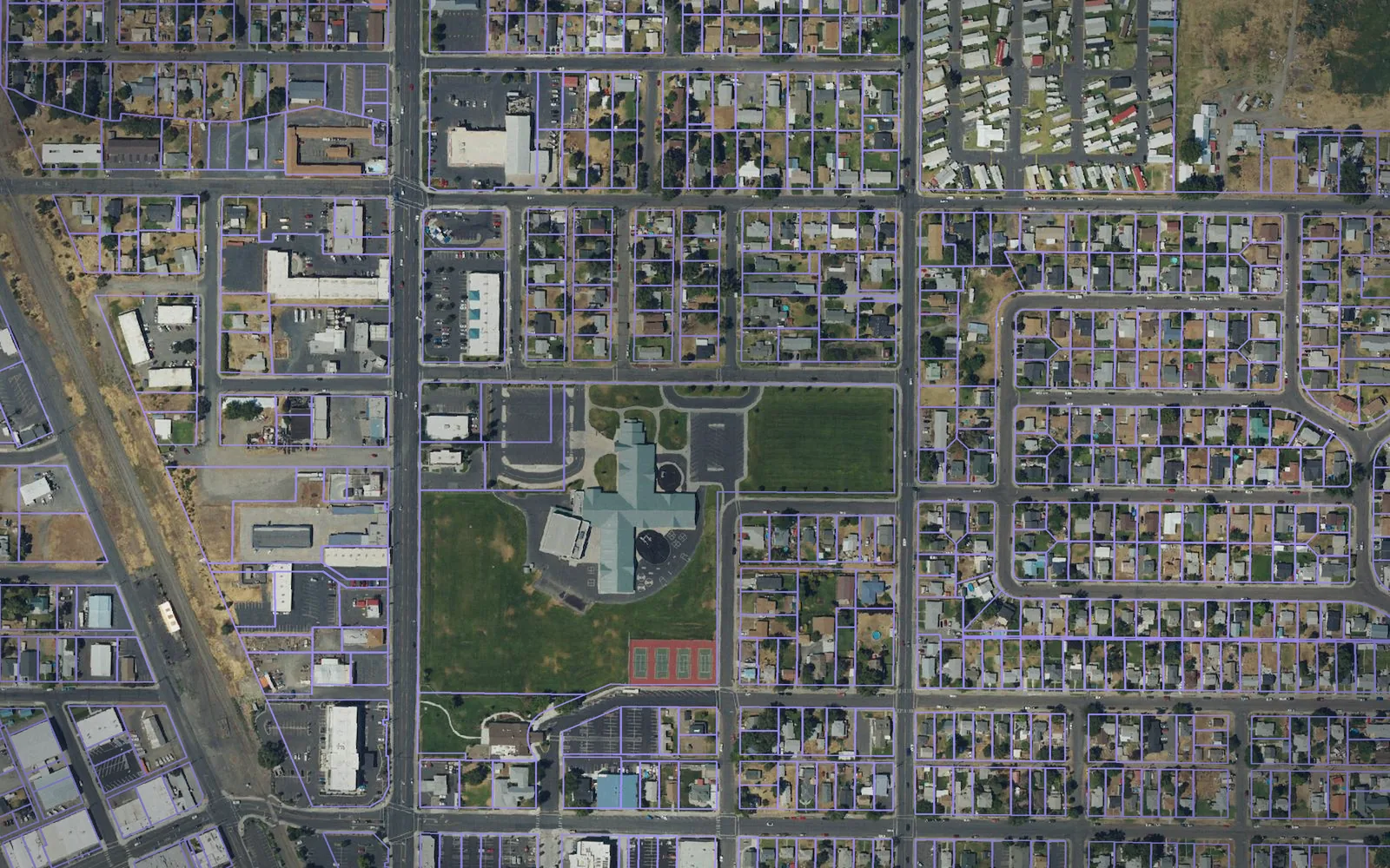 Parcel boundaries over aerial imagery of Umatilla County, Oregon