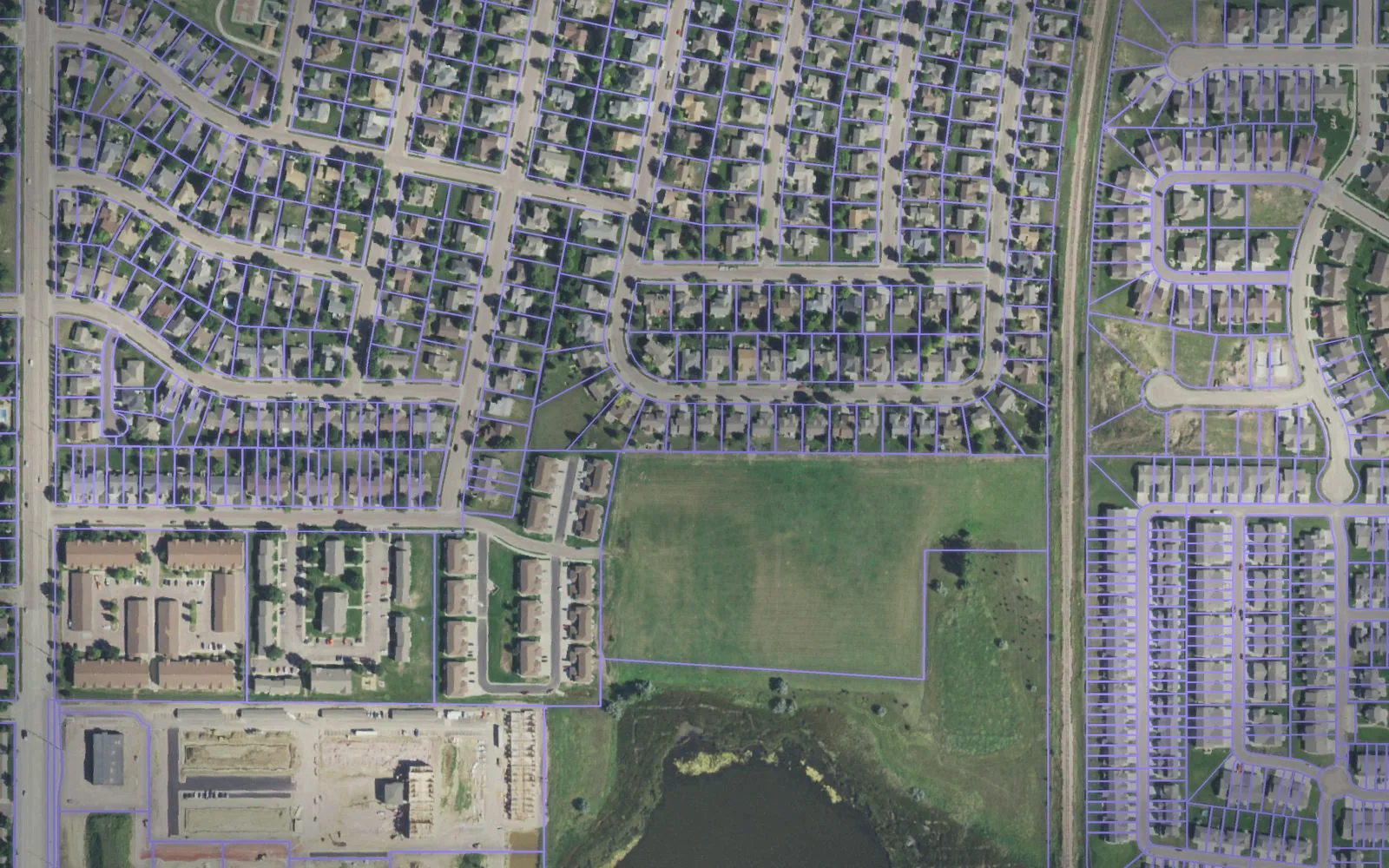 Parcel boundaries over aerial imagery of Lincoln County, South Dakota